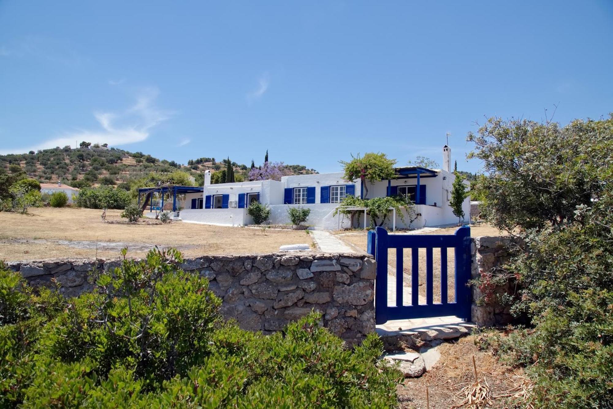Aroura Homes 4Br Beachfront Villa Spétses Exterior foto
